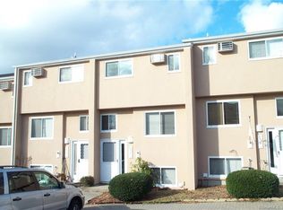 544 Shennecossett Rd APT F, Groton, CT 06340
