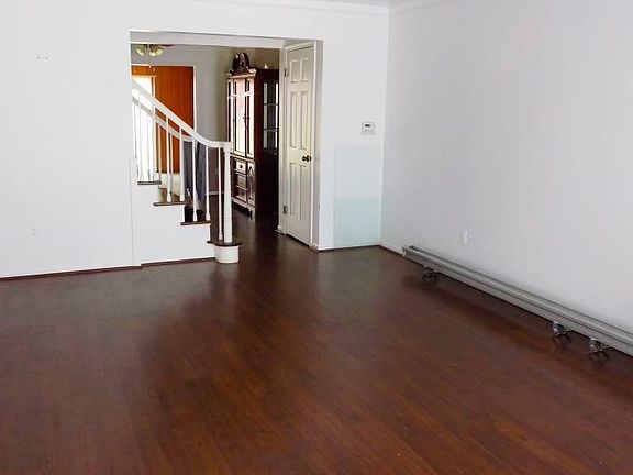 2nd image of 2020 Stoney Brook Ct