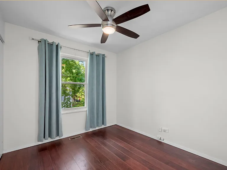 2651 Country Oaks Ct — Photo 10