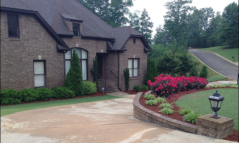 2nd image of 1015 Mason Cir