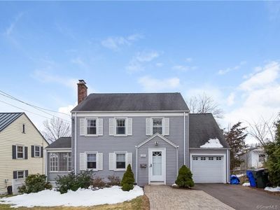 1225 New Britain Ave, West Hartford, CT, 06110