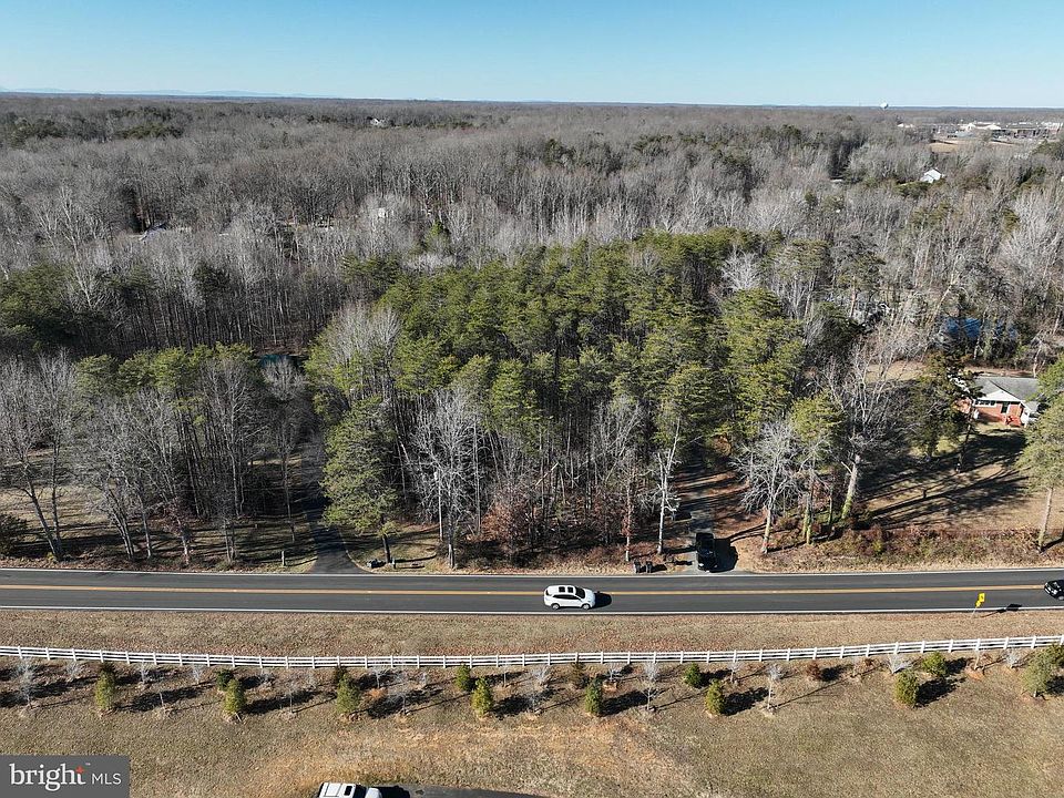 1st image of 17H Stefaniga Rd