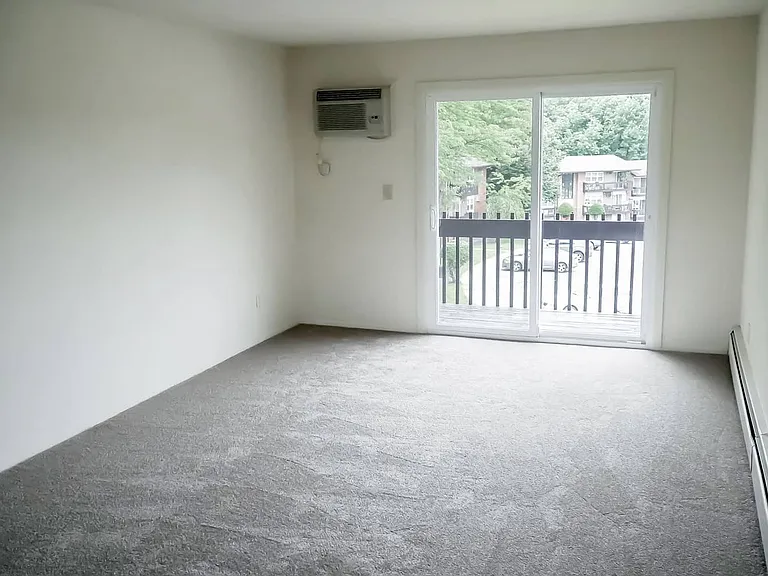 Rockwood Gardens Apartments — Photo 8