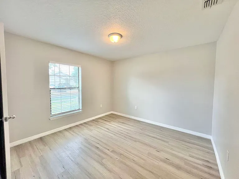 2664 Rotherham Rd — Photo 21