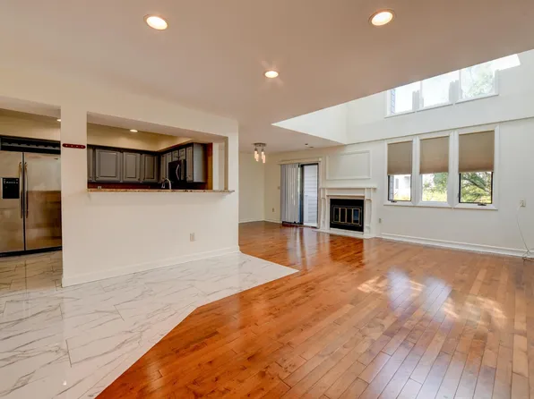 816 Topsail Lane image 8 of 43