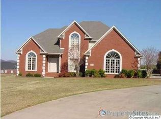 101 Hidden Creek Dr, Huntsville, AL 35806