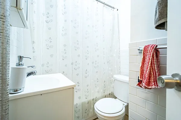 Rented by KYLM, LLC | media 19