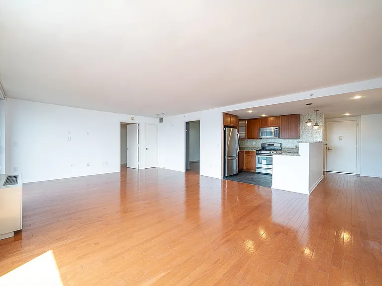 700 Grove St #8G — Photo 5