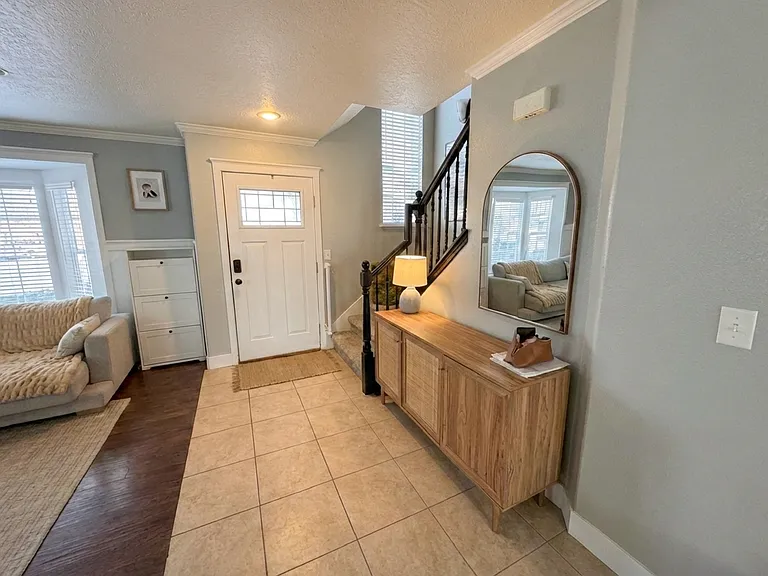 3225 W Davencourt Cir — Photo 2