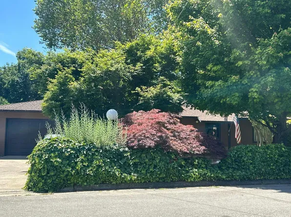 3322 Riverside Dr, Anderson, CA 96007