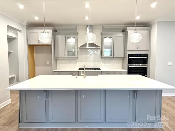 9653 Liberty Hill Dr, Mint Hill, NC 28227
