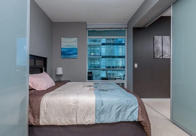 215 13th Ave SW #1305 — Photo 24