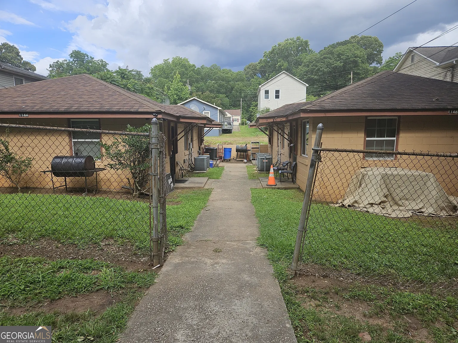 1 bed, 1.0 bath, 1012 sqft, $900 — Photo 1