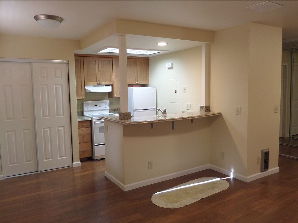 1st image of 879 W San Ysidro Blvd Unit 14