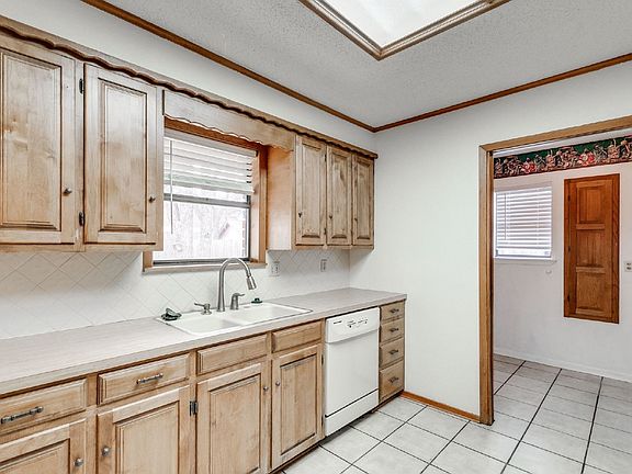 5th image of 1324 Inglewood Dr