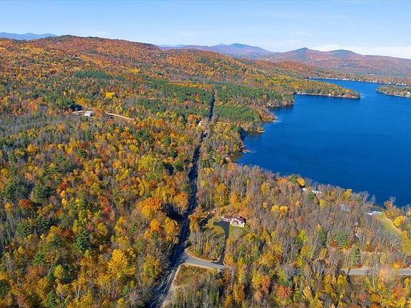 3rd image of 727 Greenwoods Road