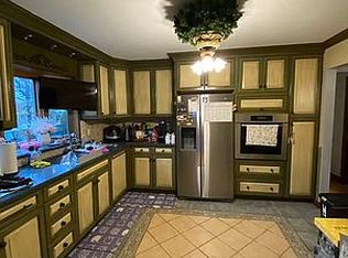 22903 Horace Harding Expy #2, Oakland Gardens, NY 11364