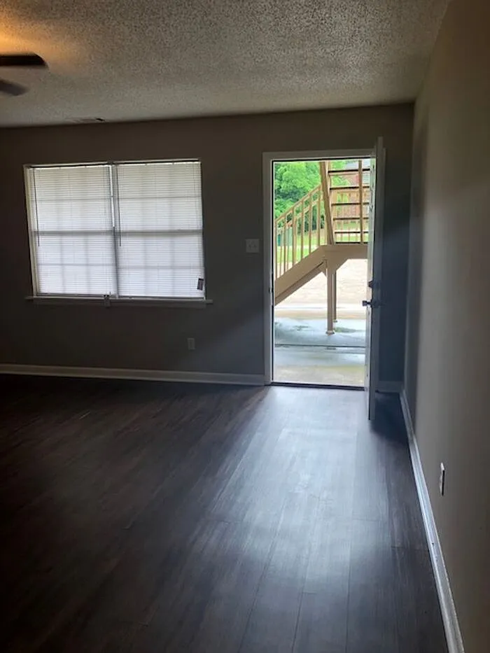 2 bed, 2.0 bath, 900 sqft, $850 — Photo 3