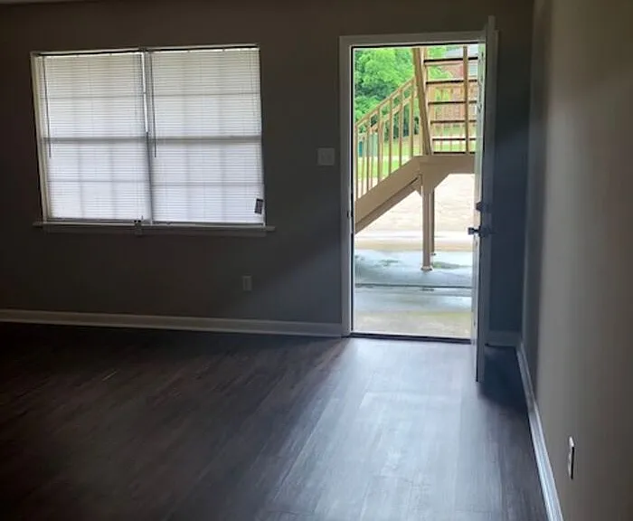 11824 E Gateway Dr SE #B — Photo 3