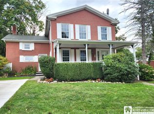 10 Chestnut St, Westfield, NY