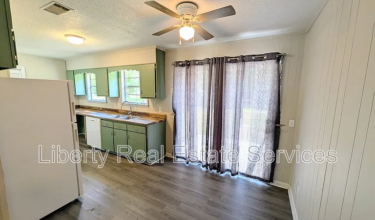 631 Fleming Rd — Photo 3