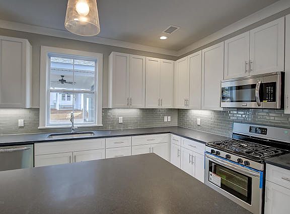 5th image of 5110 Celtic Dr