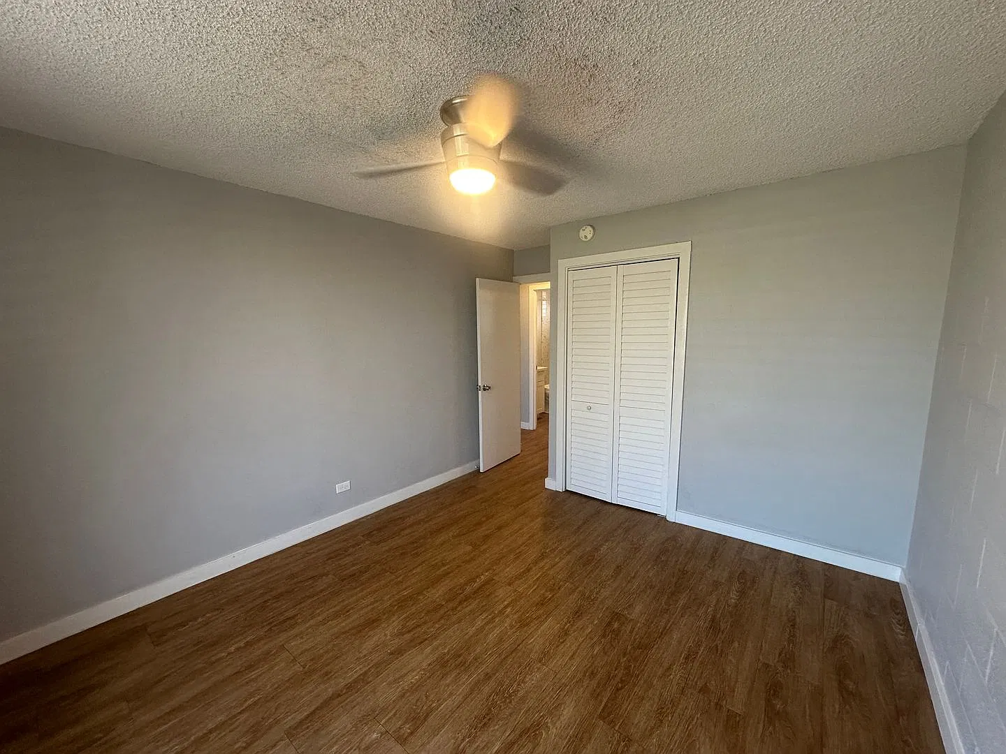 1832 Citron — Photo 4