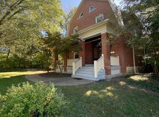 9420 Litzsinger Rd, Saint Louis, MO 63144