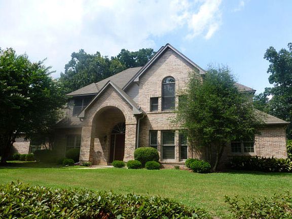 2nd image of 125 White Oak Dr