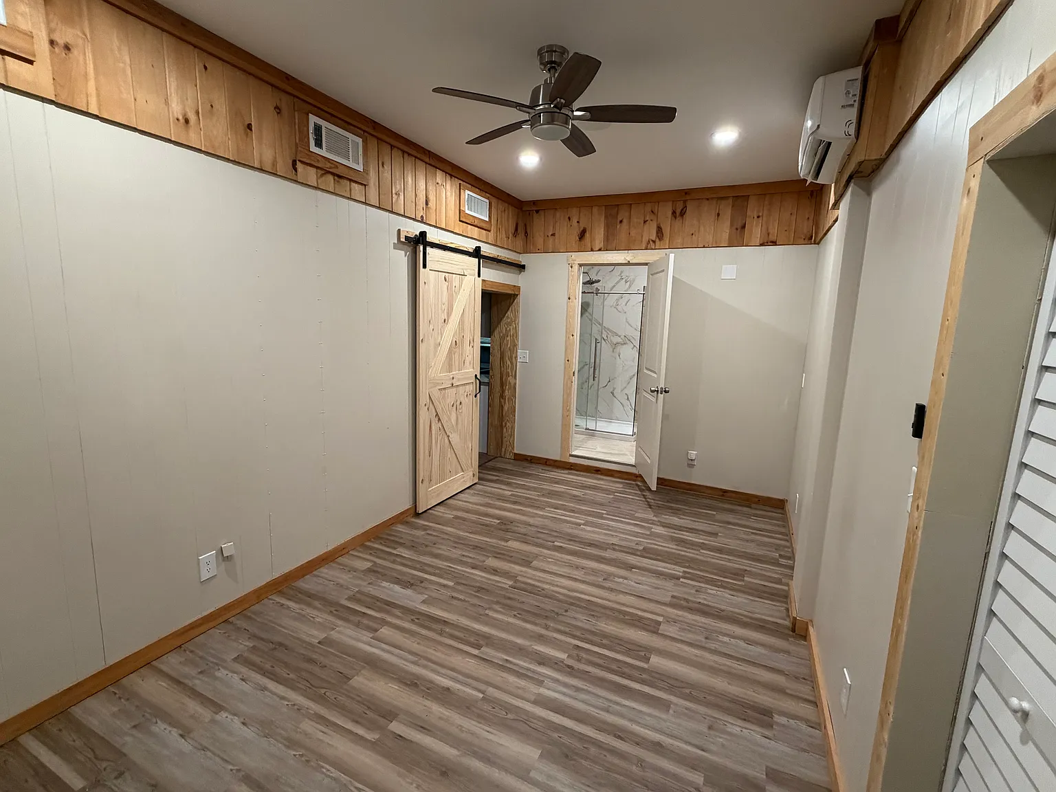 1 bed, 400 sqft, $1,300 — Photo 3
