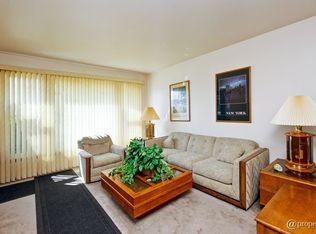 7146 W 64th St, Chicago, IL 60638