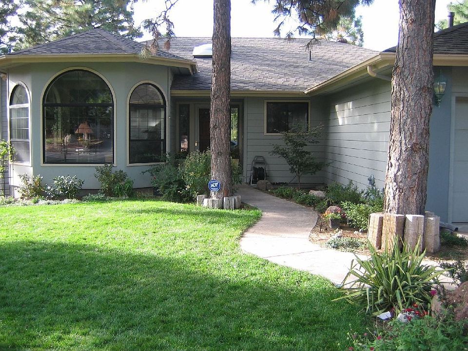 Beautiful Mountain Contemporary