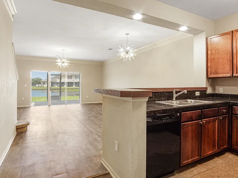1602 Baldwin Rowe Cir #1602 — Photo 6