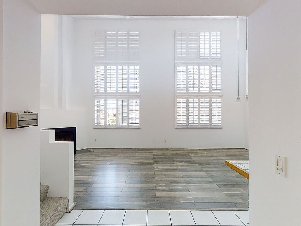 1st image of 1234 Granville Ave APT 6