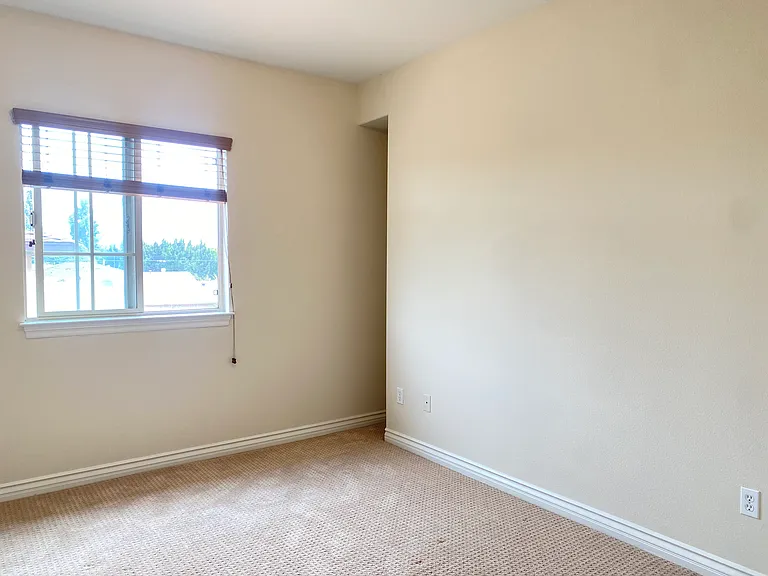 5531 Sultana Ave — Photo 17