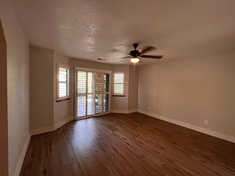 540 N Peppertree St — Photo 21