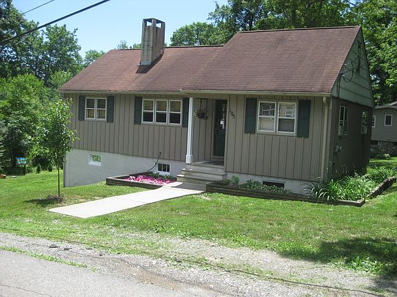 3rd image of 105 Cedar Ln