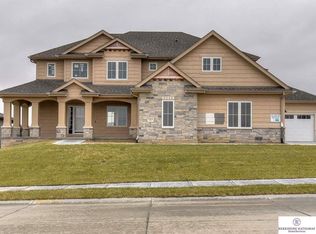 21825 H St, Elkhorn, NE 68022
