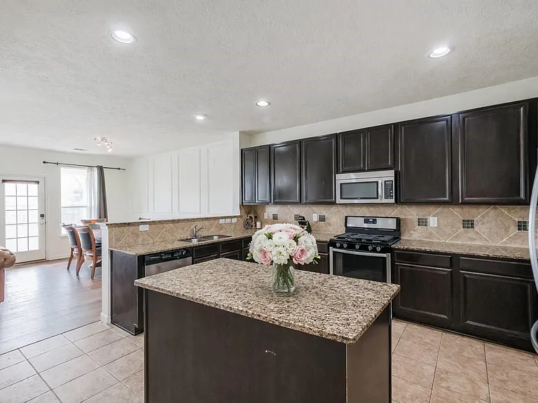18607 Shavano Ct — Photo 11