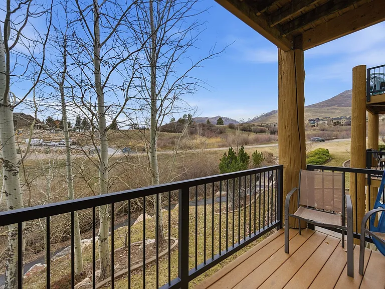 3555 N Fox Run #303 — Photo 31