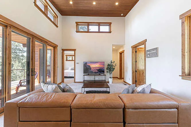 10768 Labelle Ct — Photo 17
