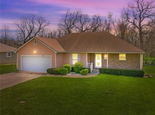801 Oakwood St, Harrisonville, MO 64701