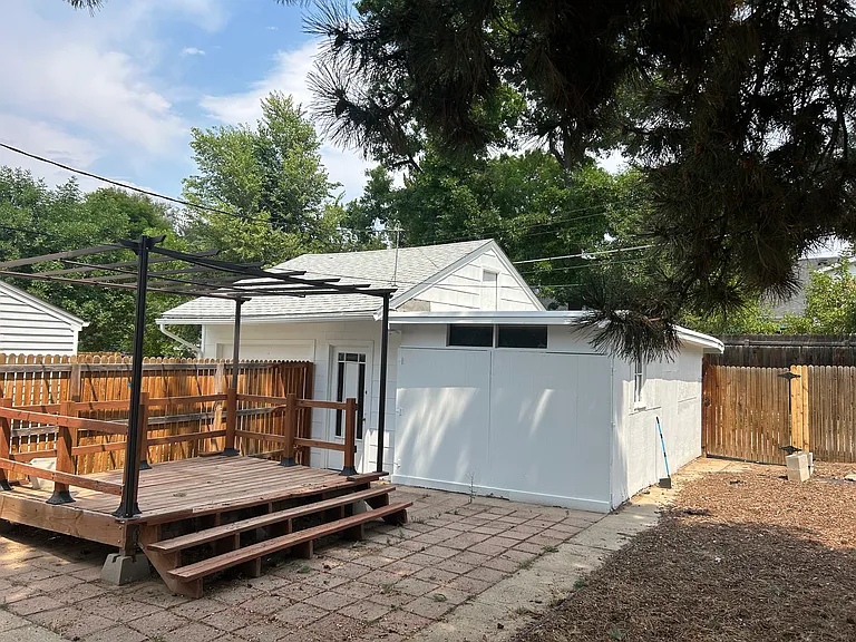 2940 S Williams St — Photo 4