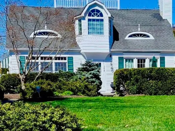 208 Passaic Ave, Spring Lake, NJ 07762