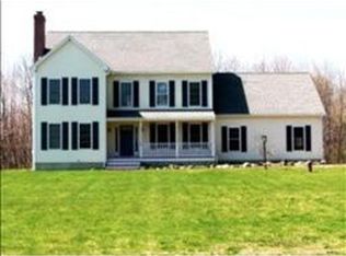 1 Rhodes Cir, Brentwood, NH 03833