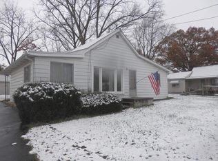 4773 Bluebush Rd, Monroe, MI 48162