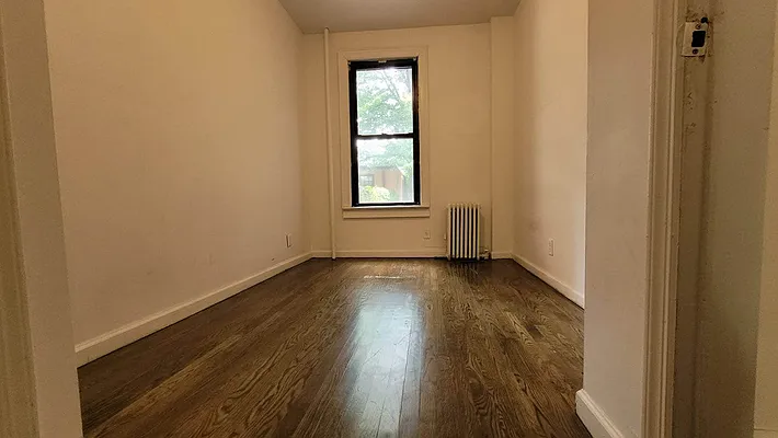 Rented by Delmark Realty LLC | media 15