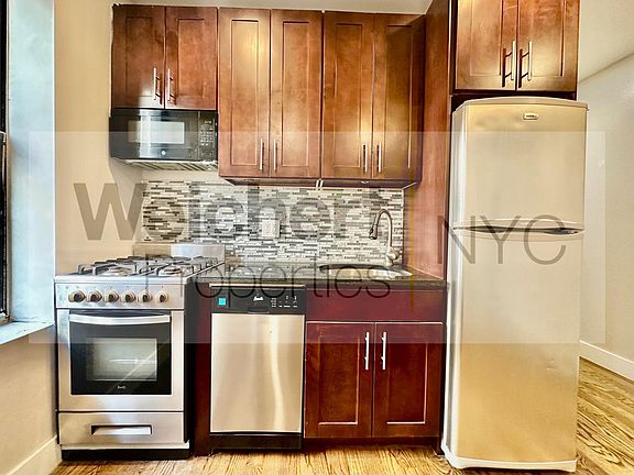 3rd image of 720 W 181st St APT 59