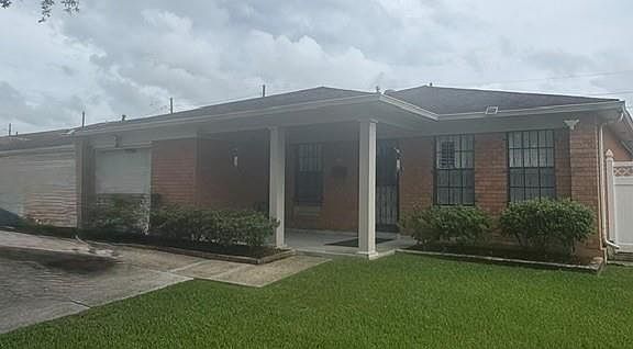 2nd image of 2336 Carol Sue Ave