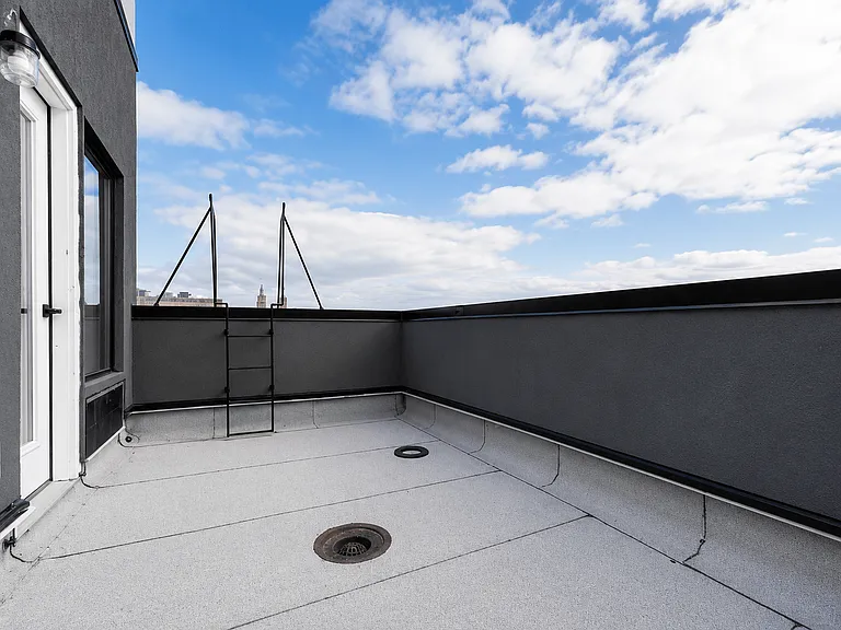 409 Stockholm St #4A — Photo 9